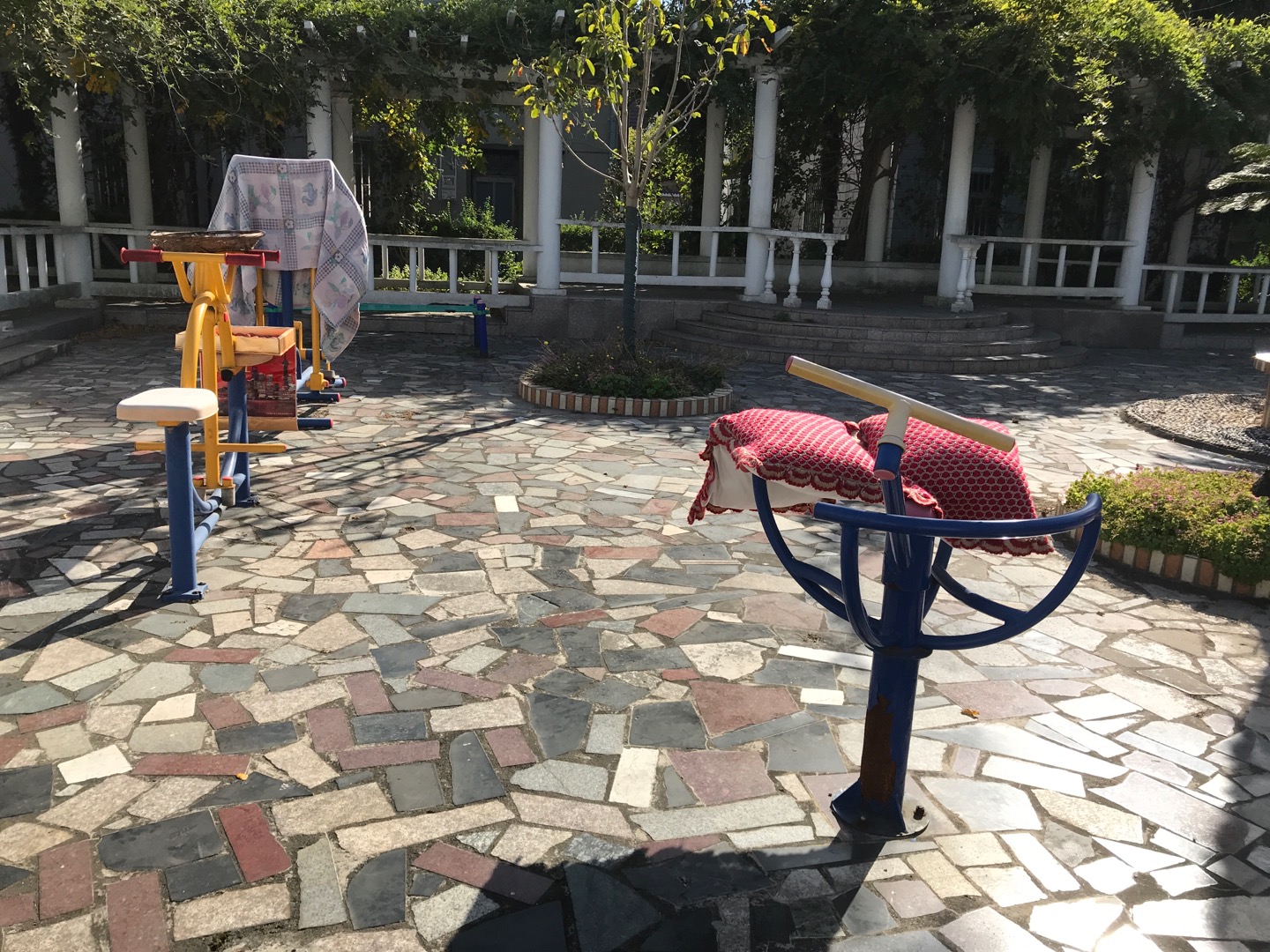 鄧三村張聞天故居西南健身路徑 鄧三村張聞天故居西南健身路徑