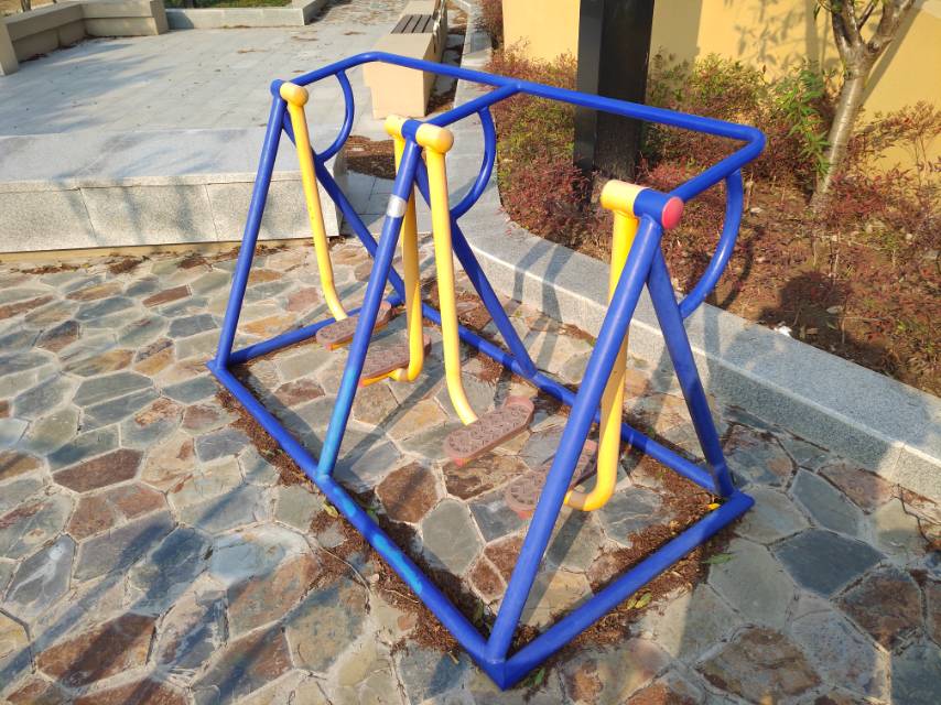 二人太空漫步機