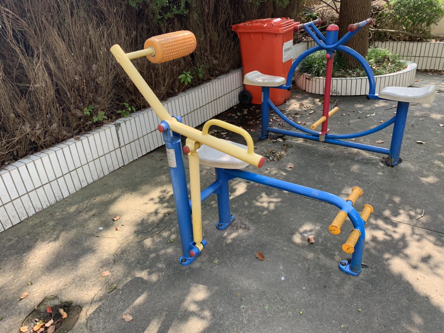 腹背鍛煉器 腹背鍛煉器