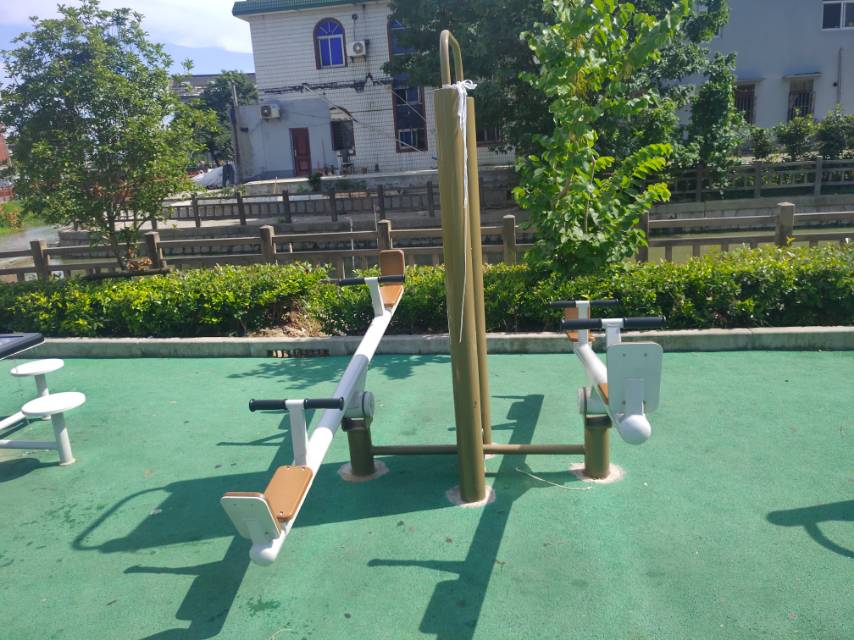 蹺蹺板（四站位）