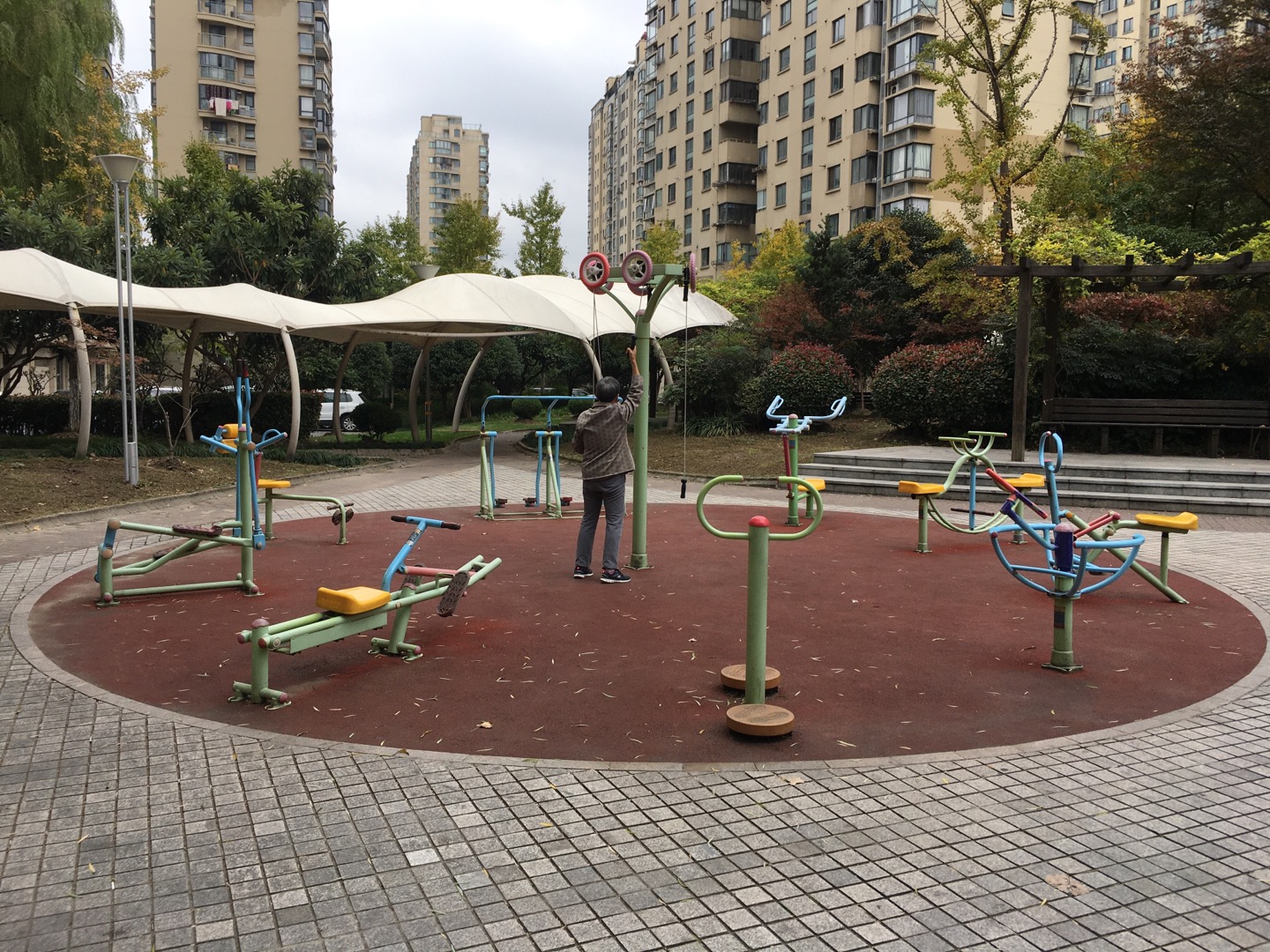 金誼河畔居委健身點2 金誼河畔居委健身點2