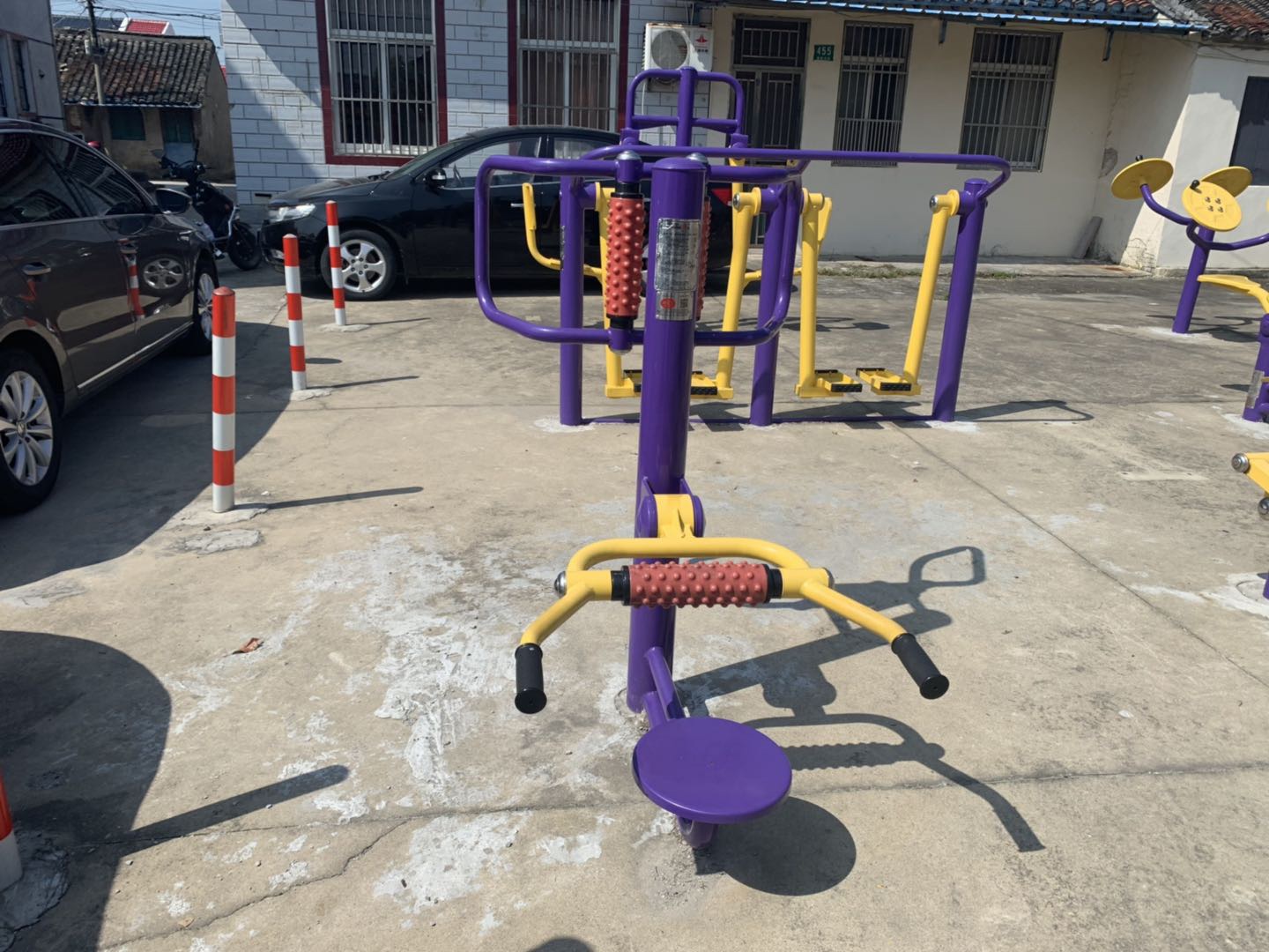 腰背按摩器 腰背按摩器