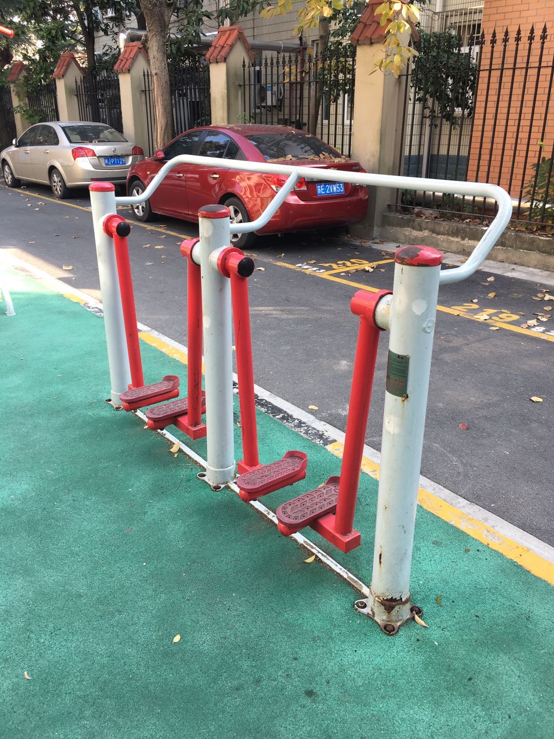 兩聯(lián)漫步機(jī)