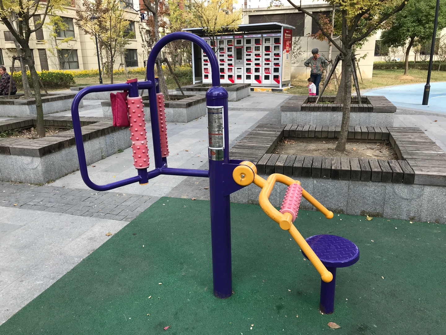 腰背按摩器 腰背按摩器