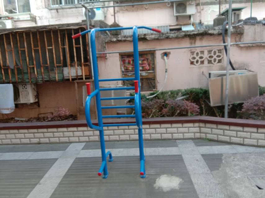 多功能訓練器 多功能訓練器