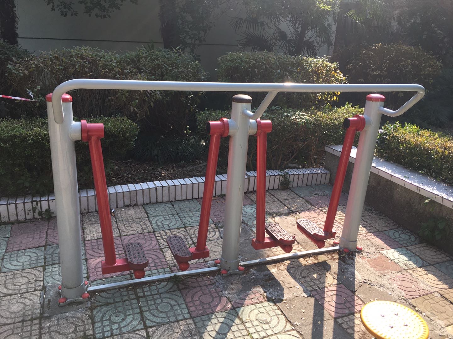 兩聯(lián)漫步機(jī)