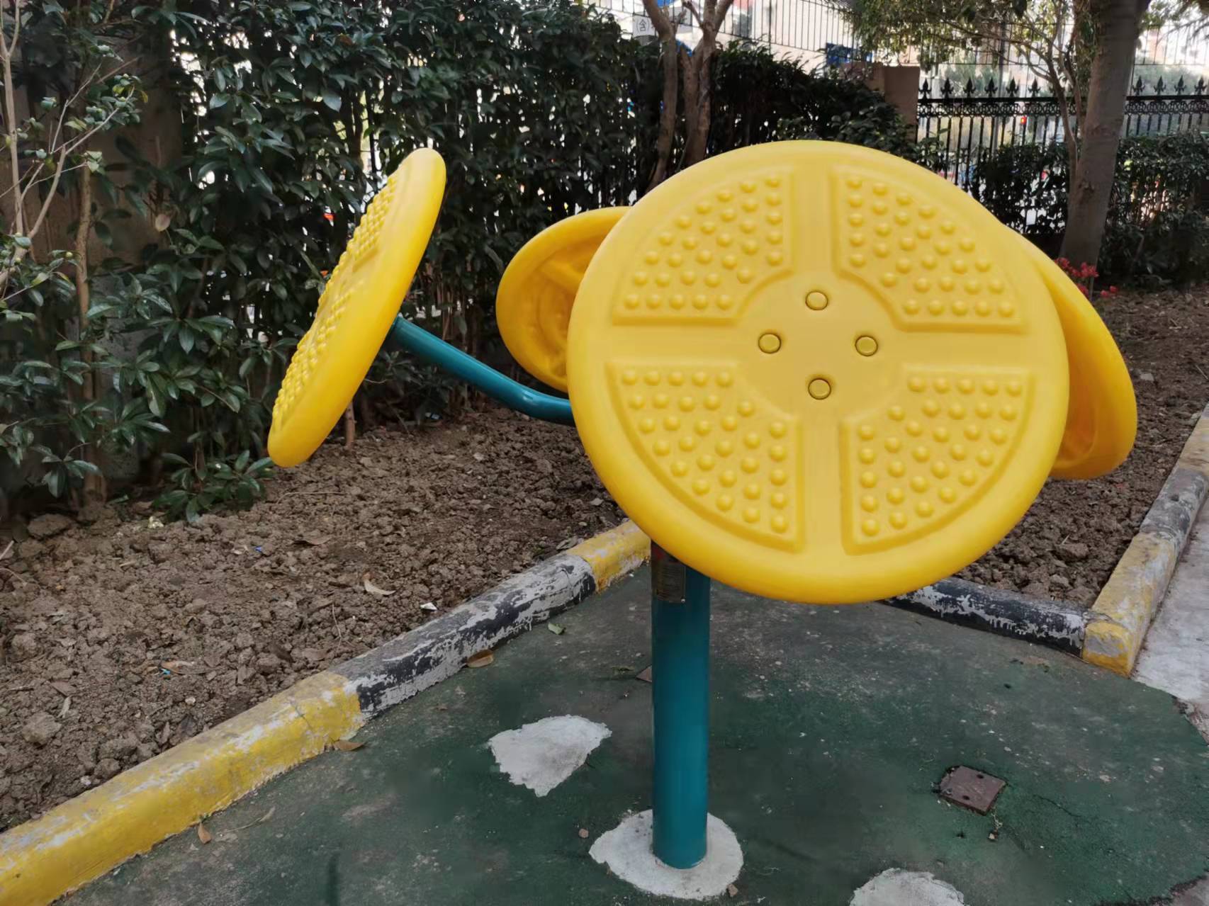 乳五居委會健身點(diǎn)（二）