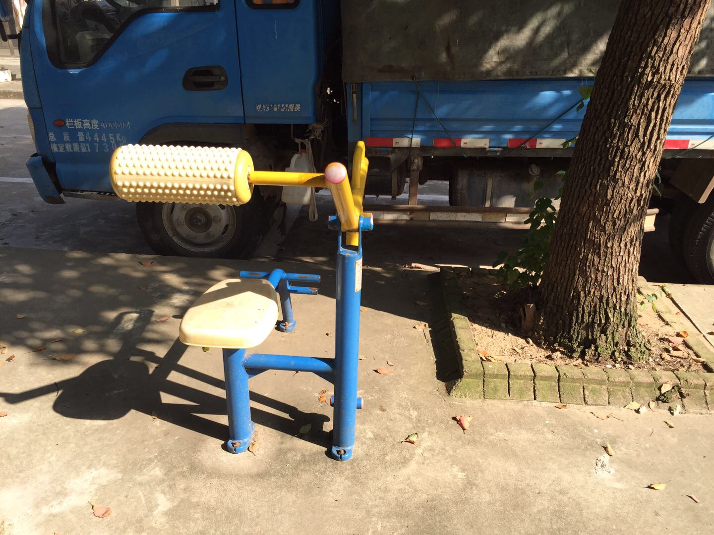 腹背鍛煉器 腹背鍛煉器