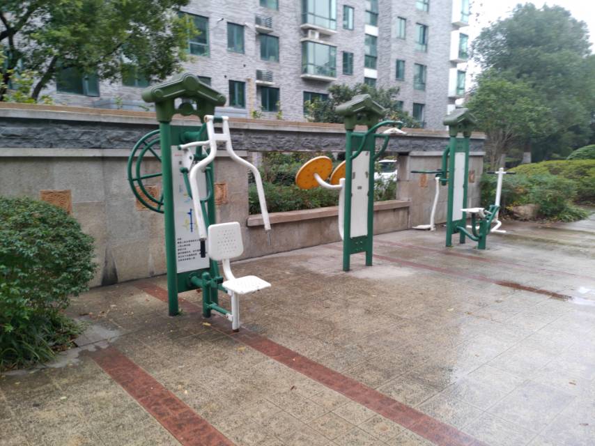 天馬居委清水灣小區(qū)市民健身點(diǎn)