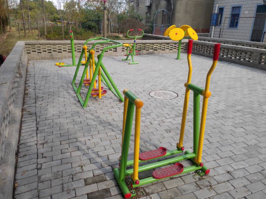 江益居委健身苑點