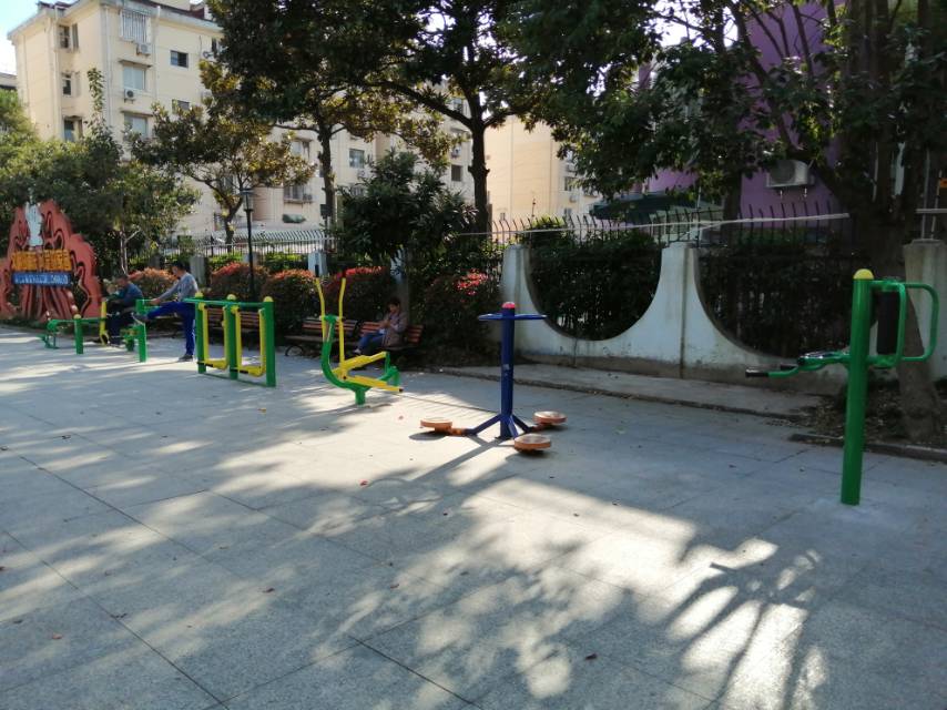 昌七居委1621弄健身點