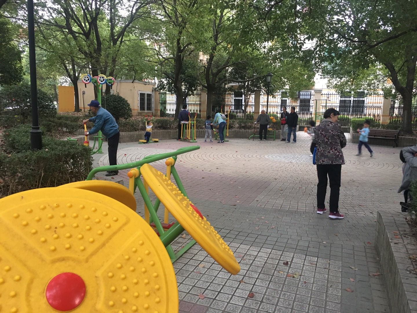 始信苑小區健身點