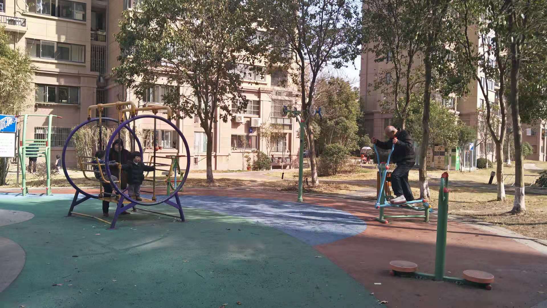 君蓮宏潤麗苑小區健身點A