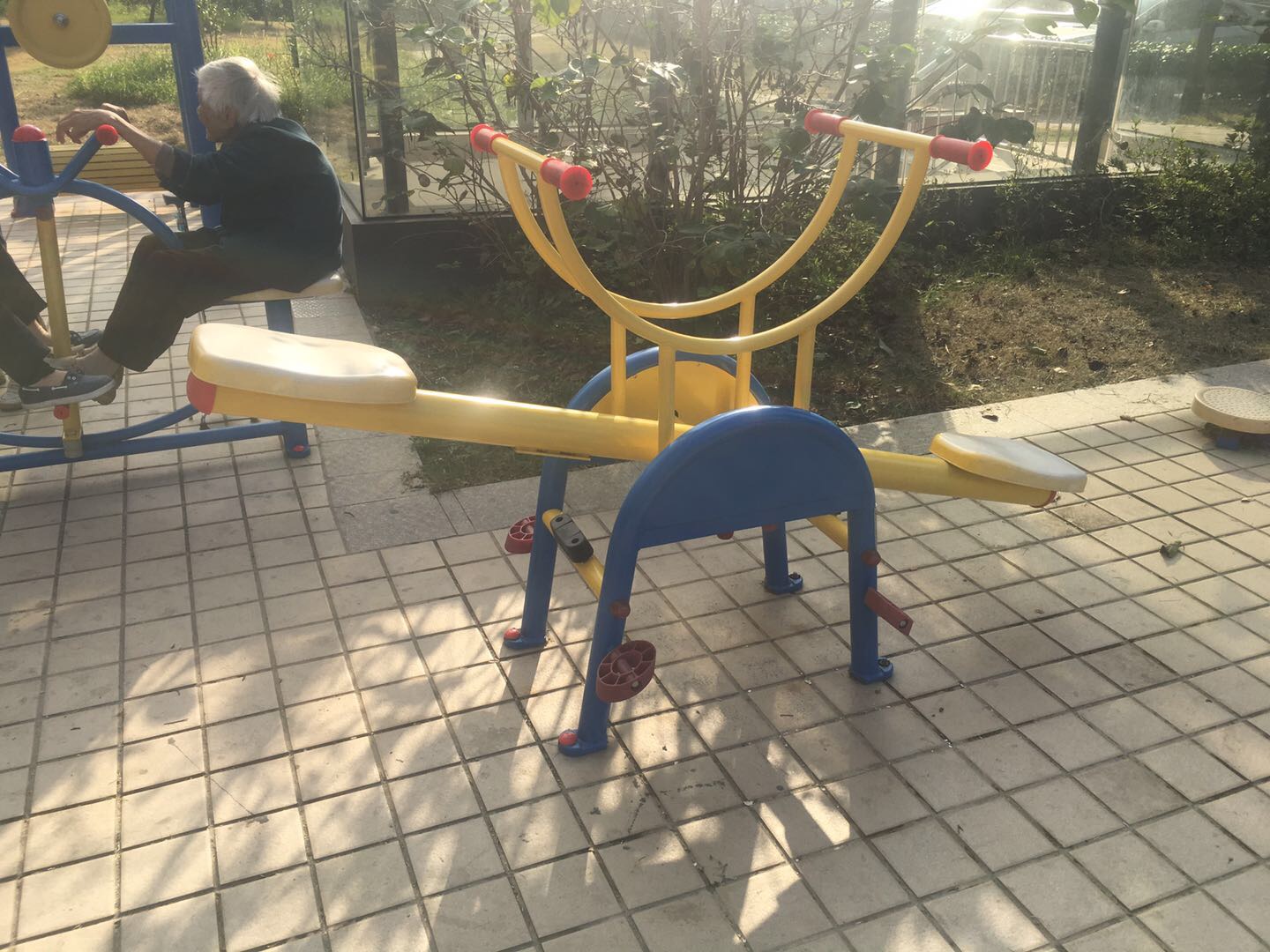 蹺蹺板 蹺蹺板