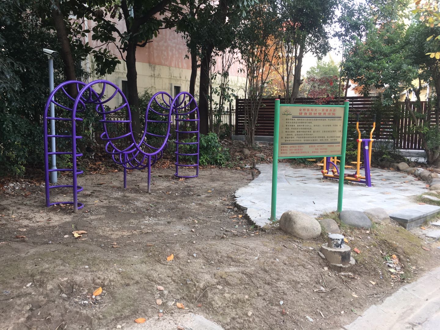 金橋鎮陽光居民區健身苑點