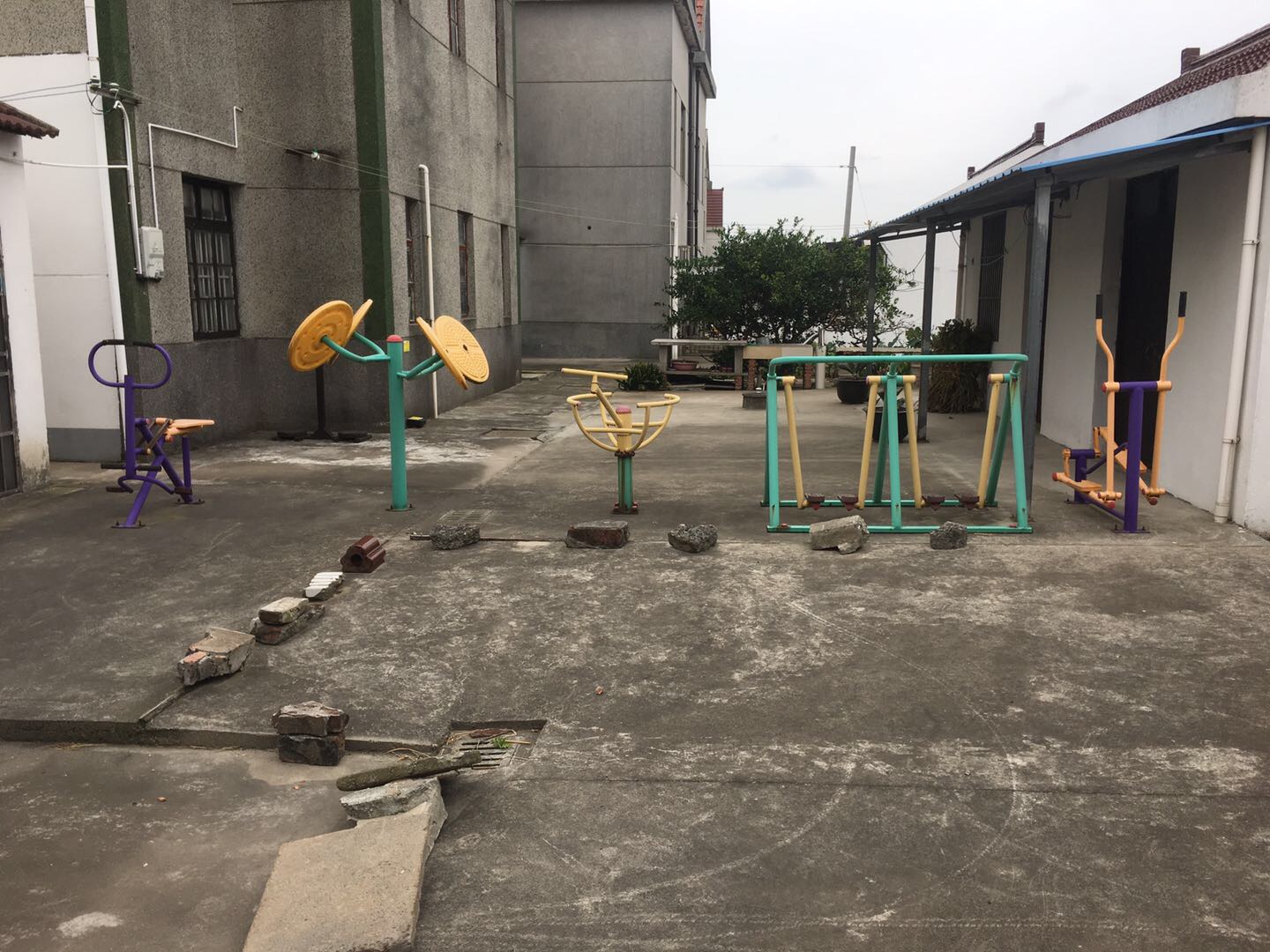 老港鎮建港村民委員會14組健身苑點 老港鎮建港村民委員會14組健身苑點