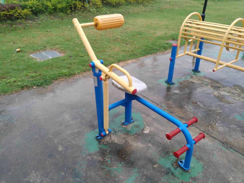 腹背鍛煉器 腹背鍛煉器