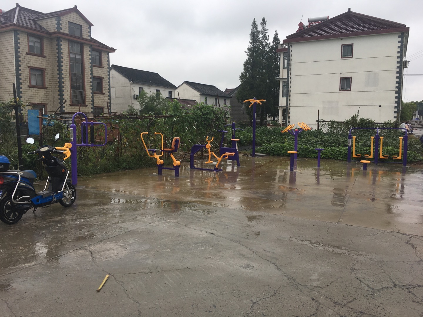 萬隆村龍甸健身點