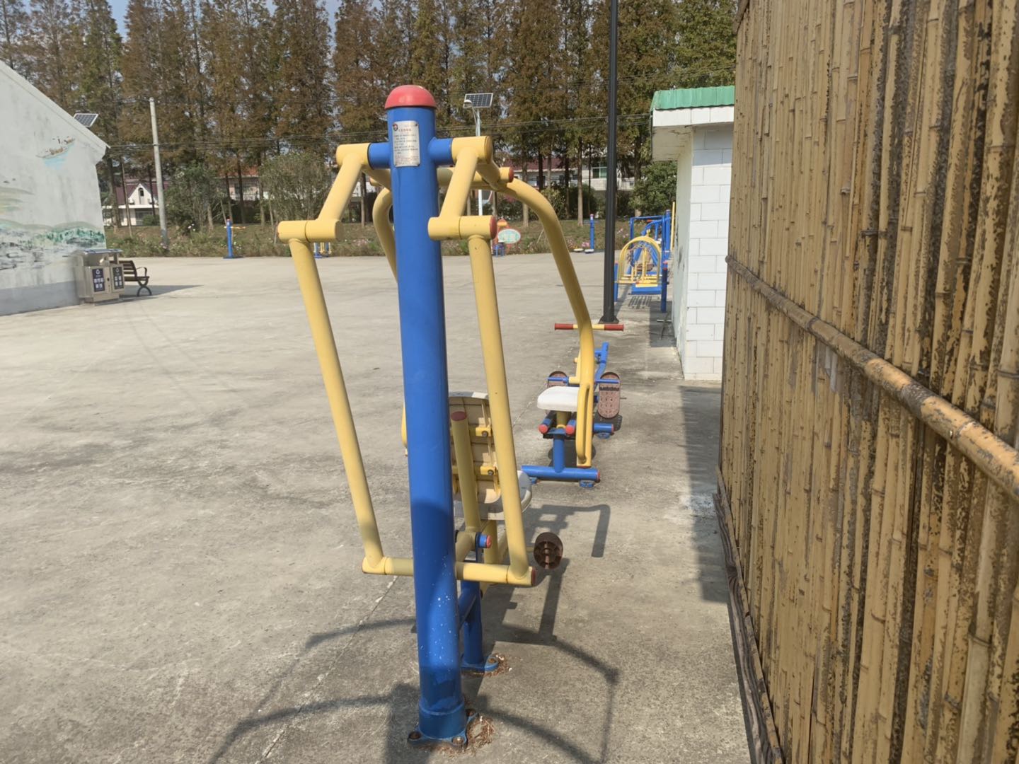 自重推胸器 自重推胸器