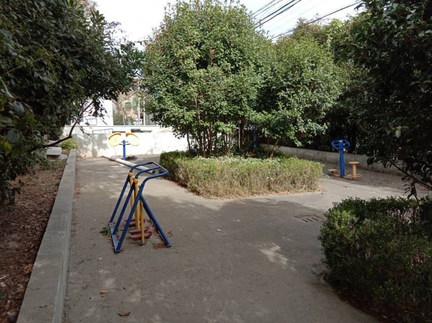 果園村2組215號(hào)健身路徑 果園村2組215號(hào)健身路徑