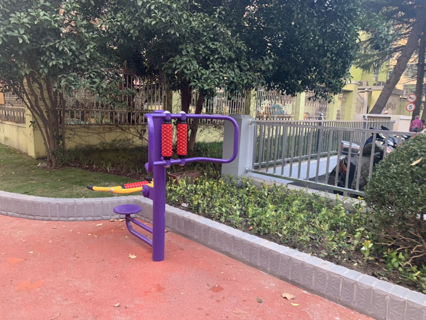 腰背按摩器 腰背按摩器