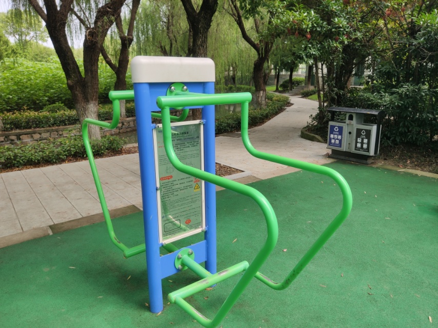 雙立柱曲臂訓練器