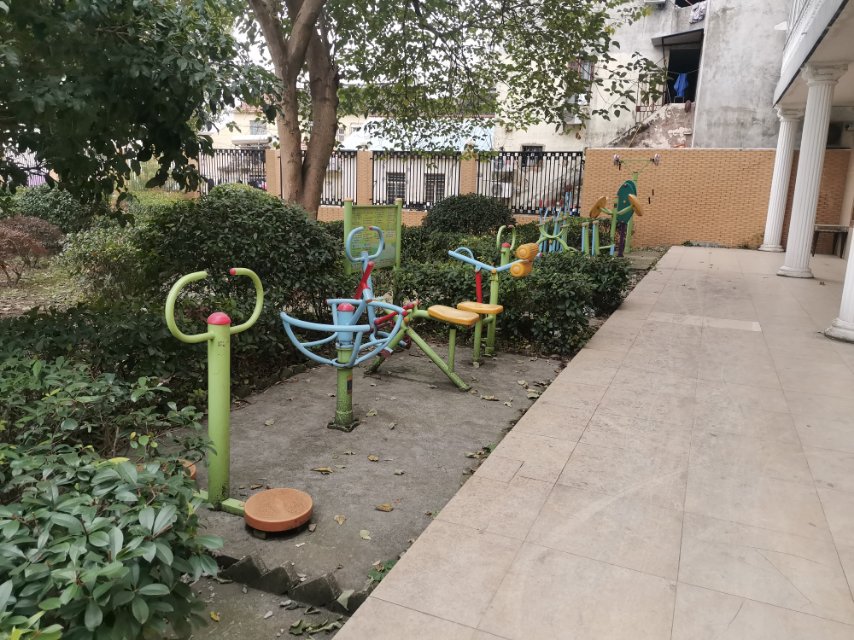 三林鎮胡巷村村民活動中心健身點