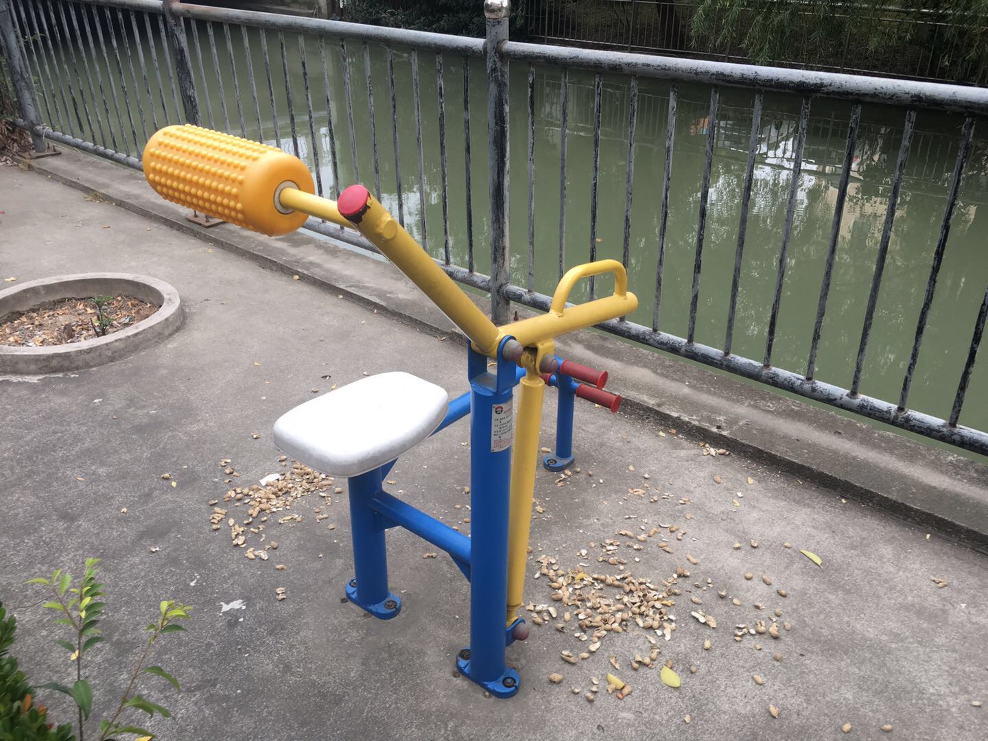 腹背鍛煉器 腹背鍛煉器