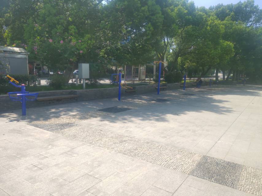 蓮盛居委（社區車站）健身點