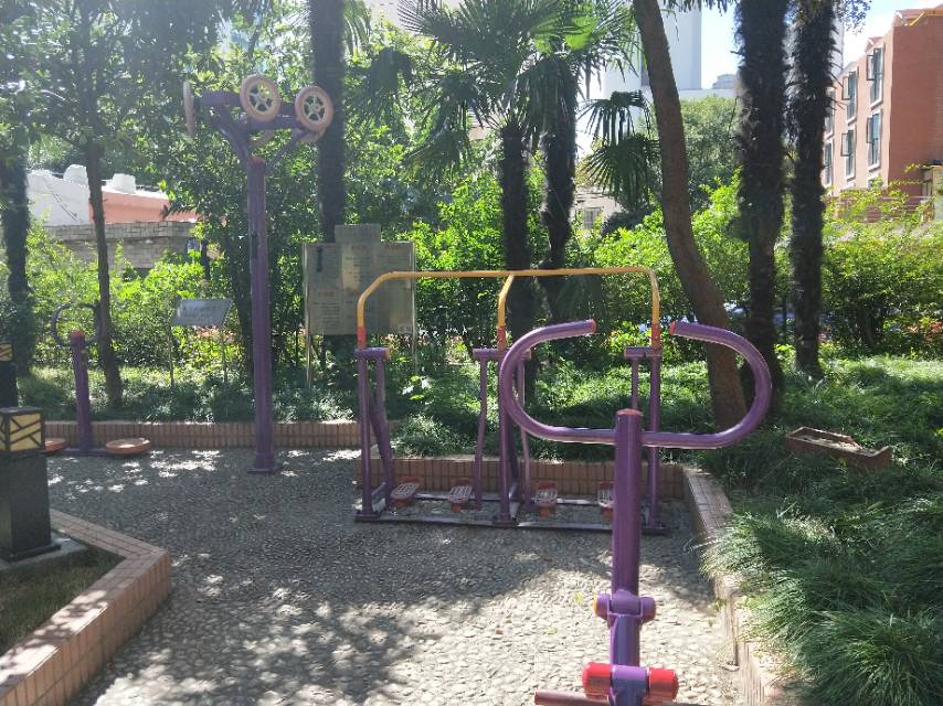 建五居委健身點