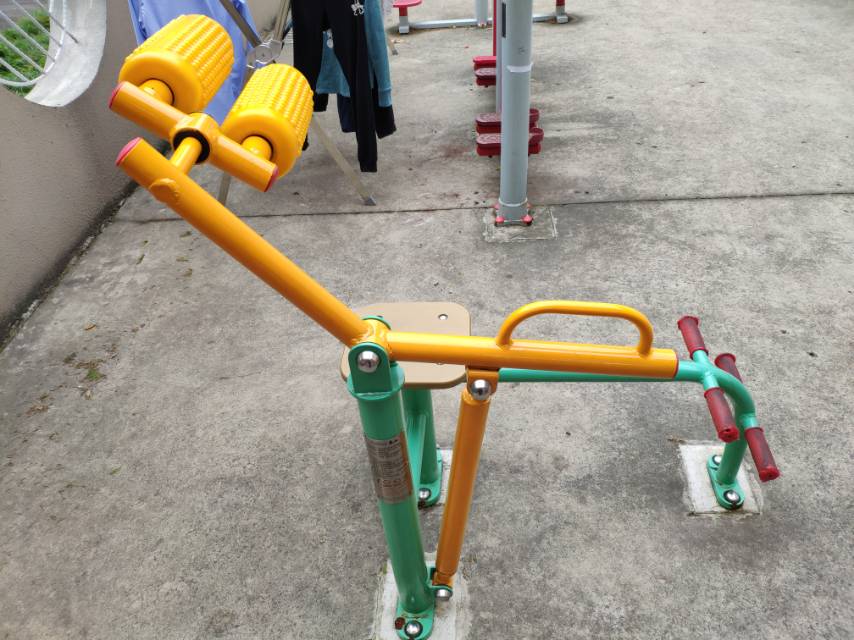 腹背鍛煉器 腹背鍛煉器