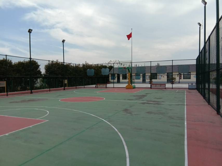 崇明區中興鎮永南村陽光之家基地市民球場 崇明區中興鎮永南村陽光之家基地市民球場