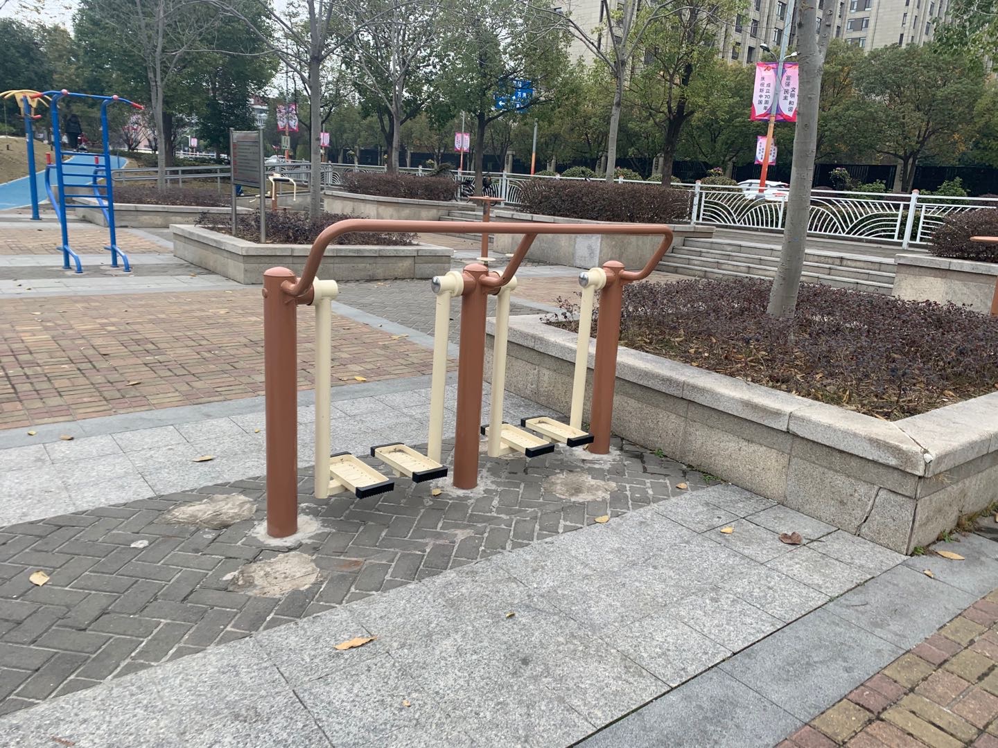 二位太空漫步機 二位太空漫步機