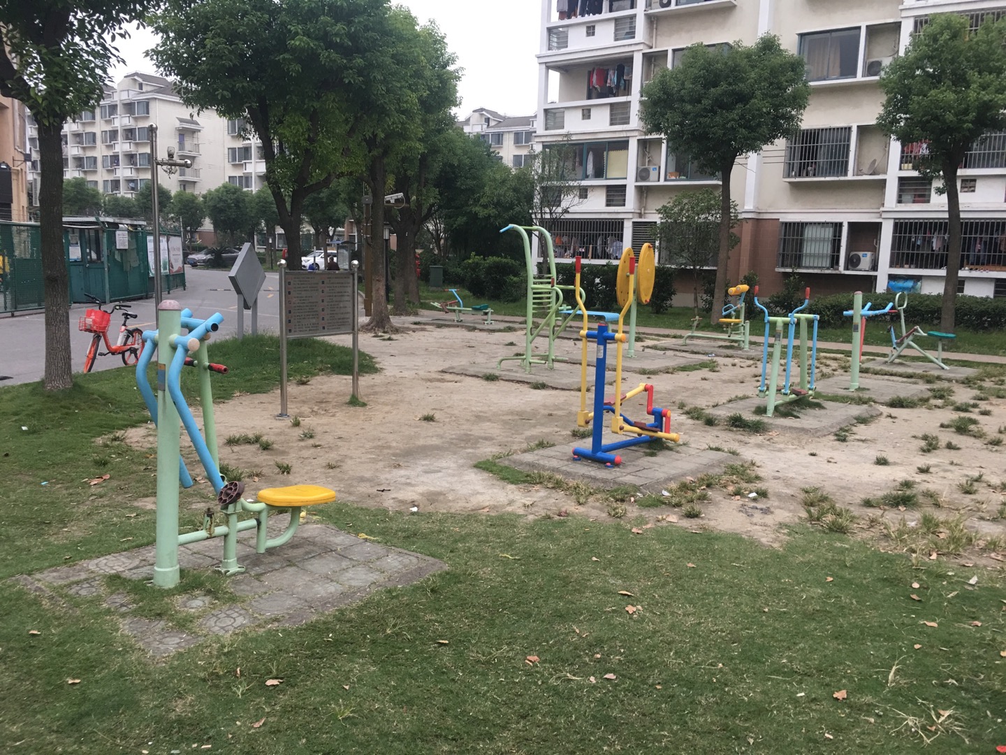 新華公寓健身點 新華公寓健身點