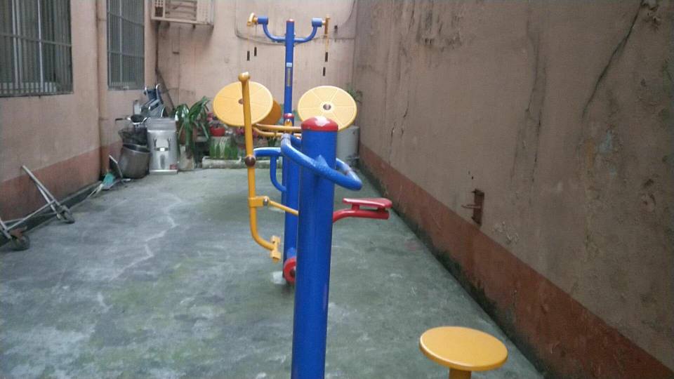 靜安區曹家渡街道武南居委健身點（康定路991號）