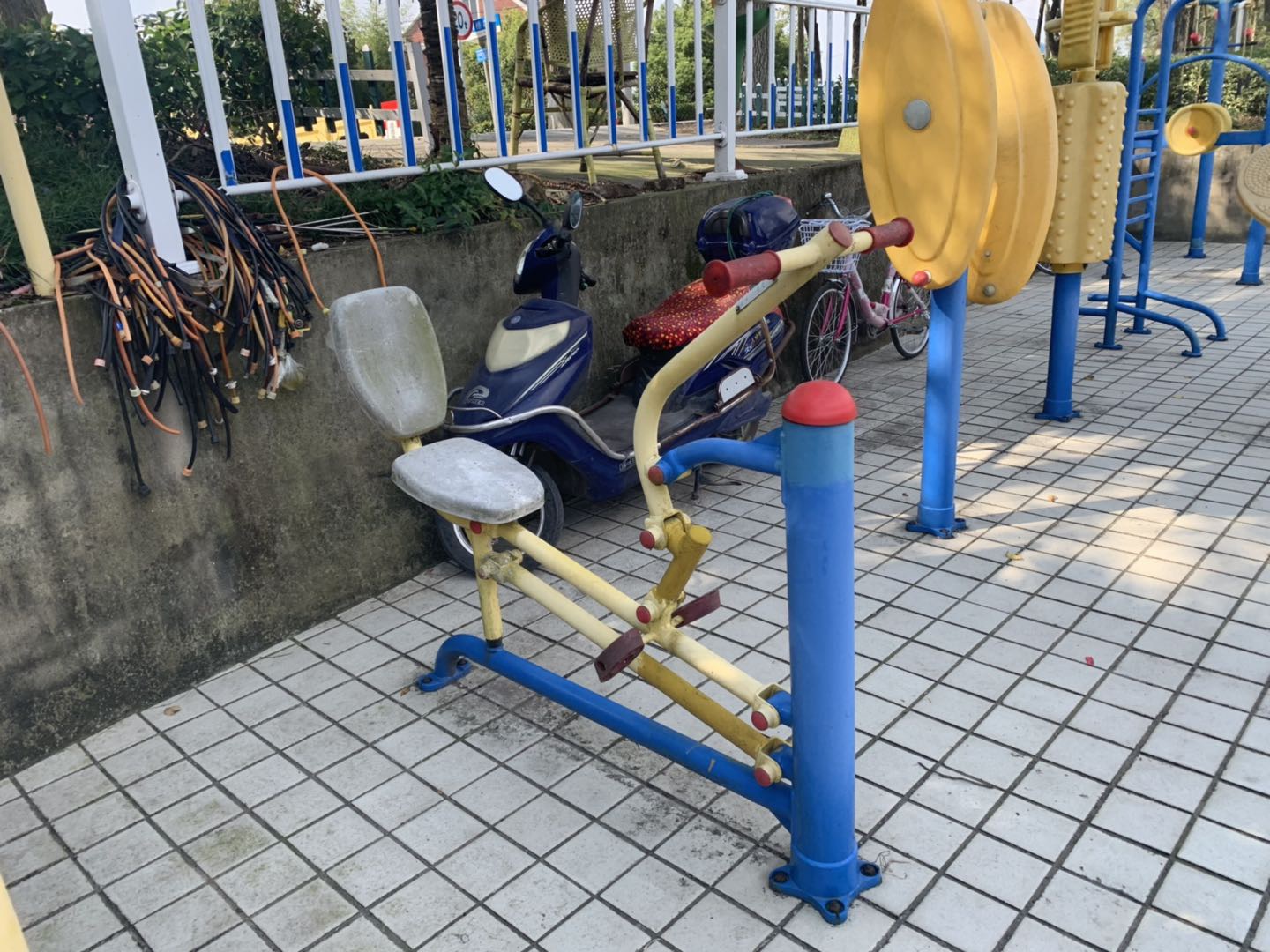 自重拉力器 自重拉力器