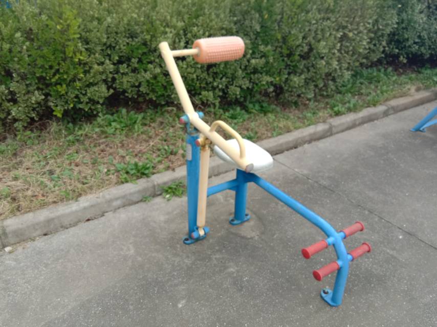 腹背鍛煉器 腹背鍛煉器