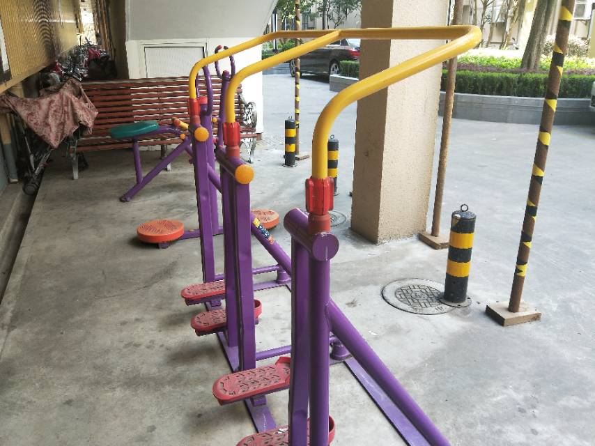 建五居委健身點