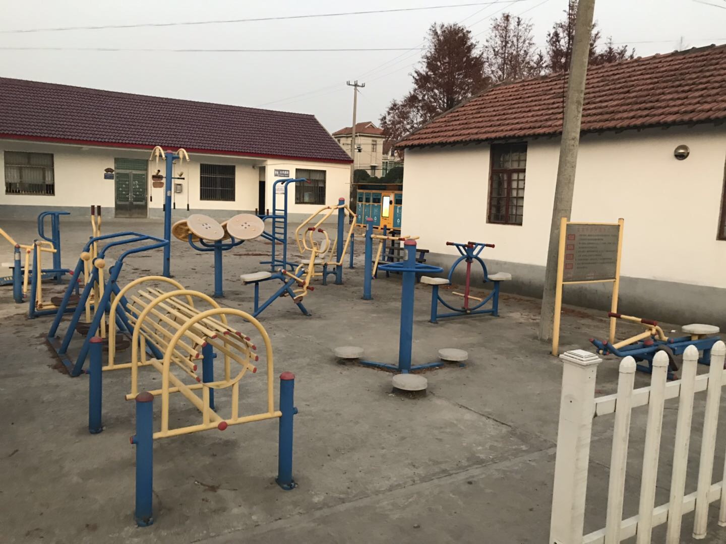 堡鎮(zhèn)桃源村健身點(diǎn)