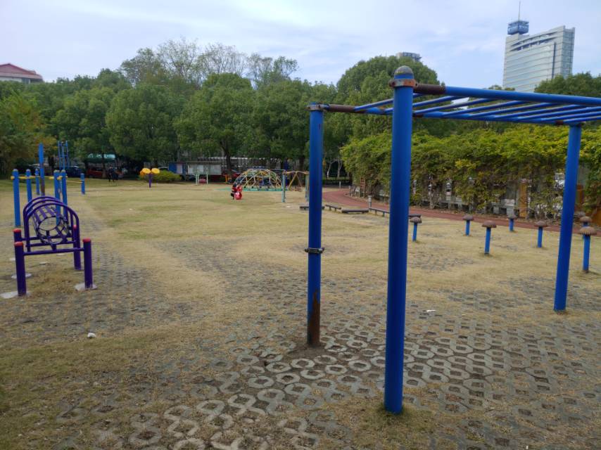 東城一村健身點