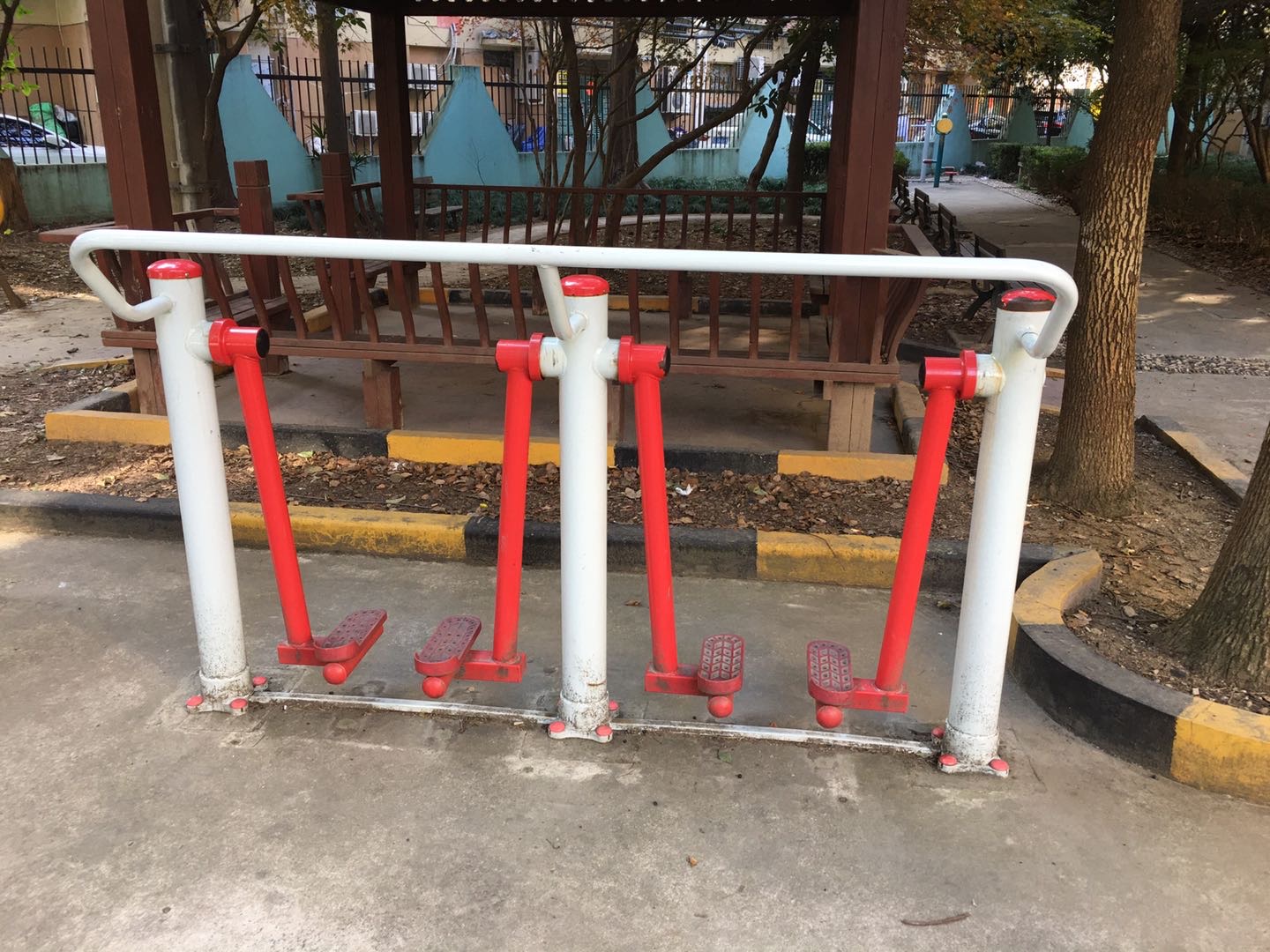 兩聯漫步機 兩聯漫步機