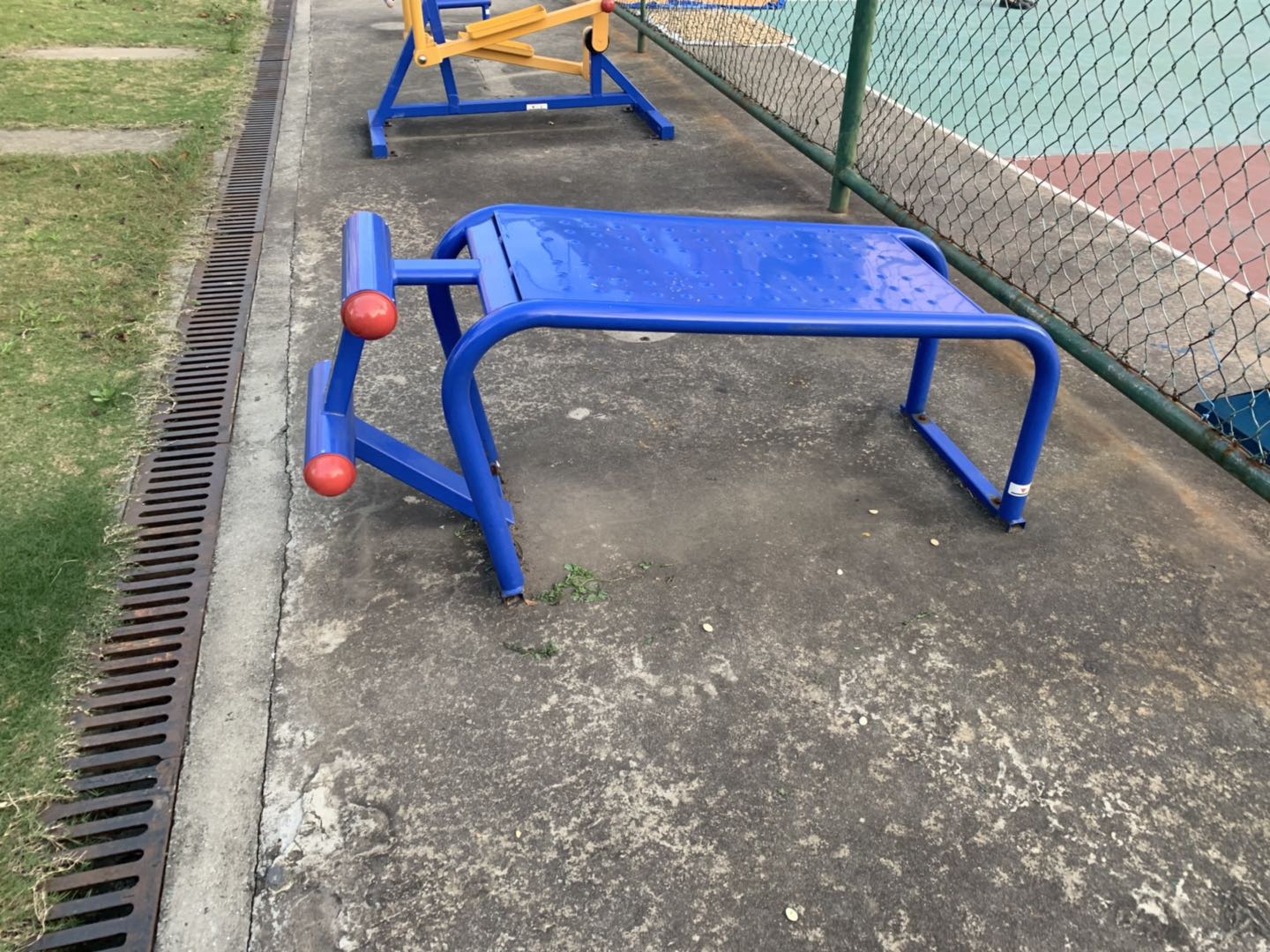 仰臥起坐板 仰臥起坐板