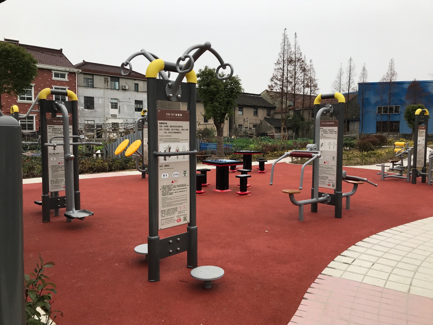 奉城鎮洪南村市民益智健身苑點