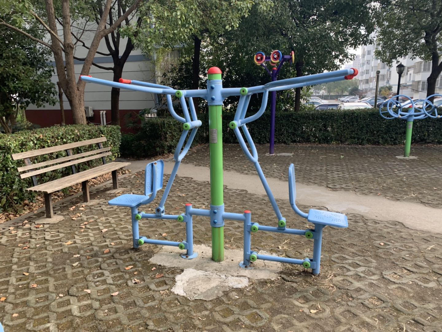 雙人坐推訓練器 雙人坐推訓練器