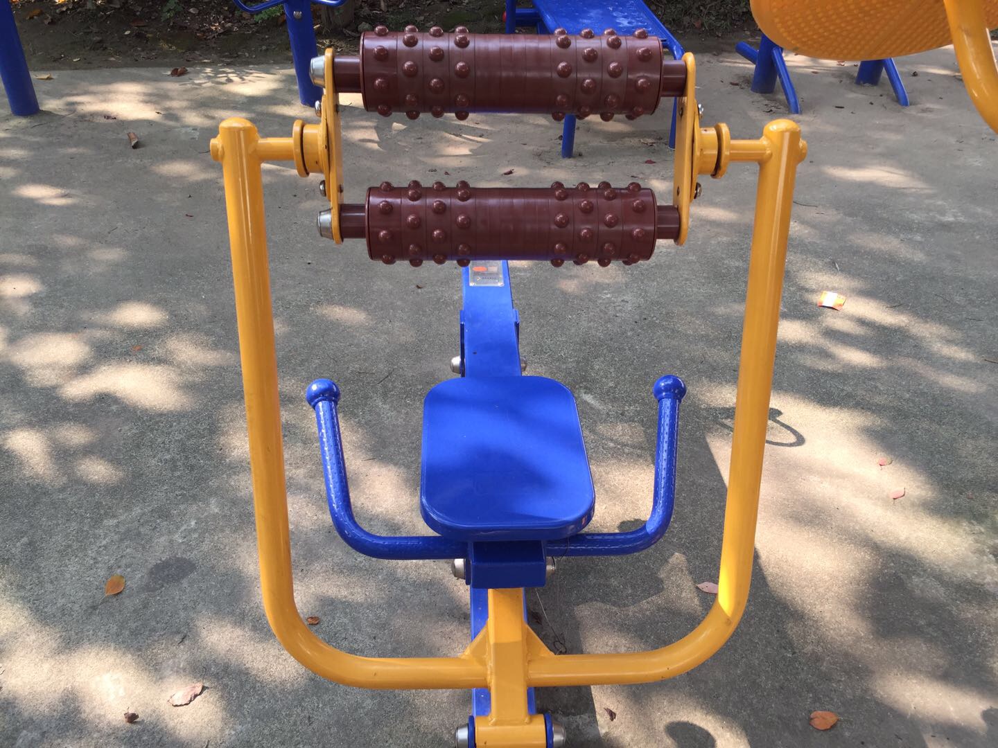 腹背屈伸訓練器