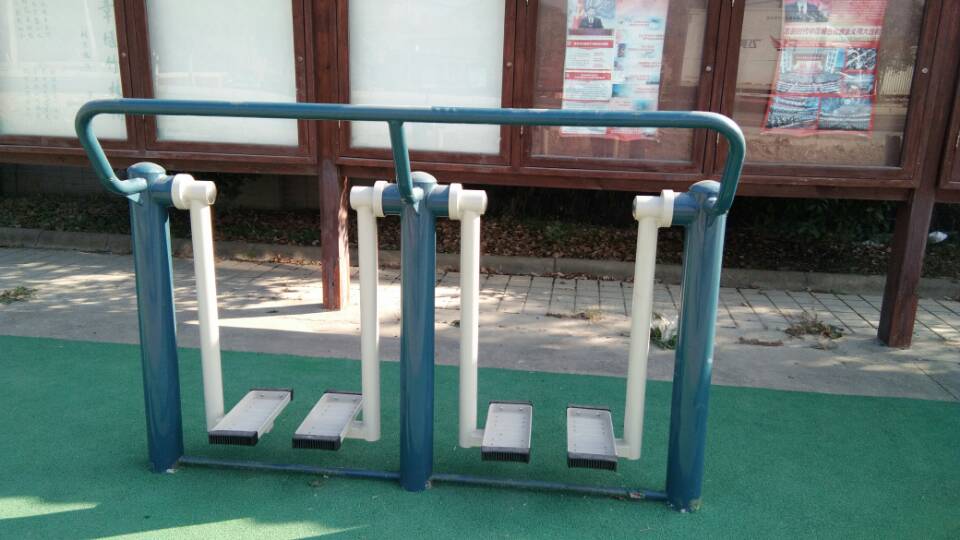 二位太空漫步機 二位太空漫步機